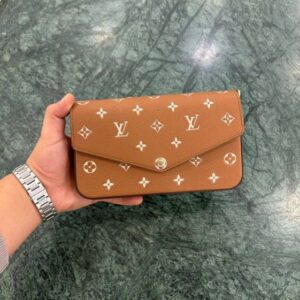 Louis Vuitton - Image 10