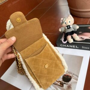 Chanel - Image 3
