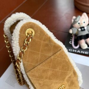 Chanel - Image 4