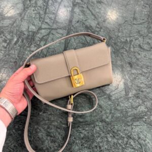 Louis Vuitton Wallet On Chain Low Key - Image 4