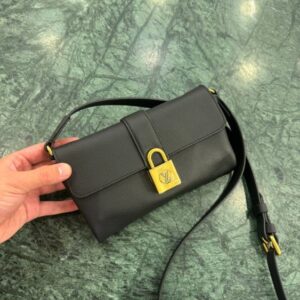 Louis Vuitton Wallet On Chain Low Key - Image 3