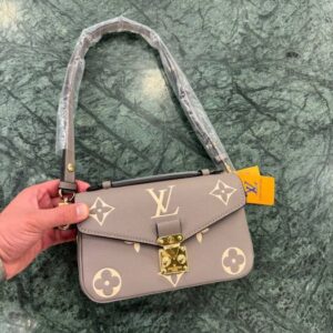 Louis Vuitton Pochette Métis East West - Image 5